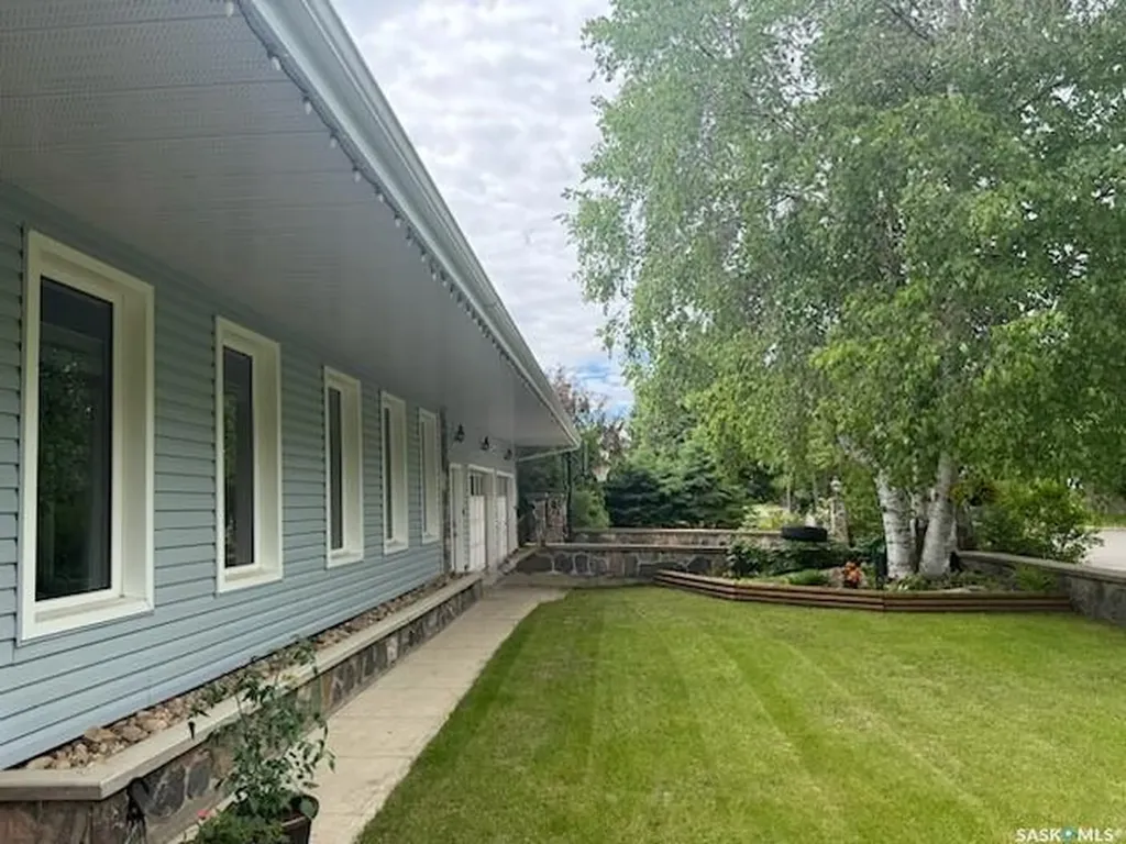 626 Mary Street Canora SK S0A 0L0