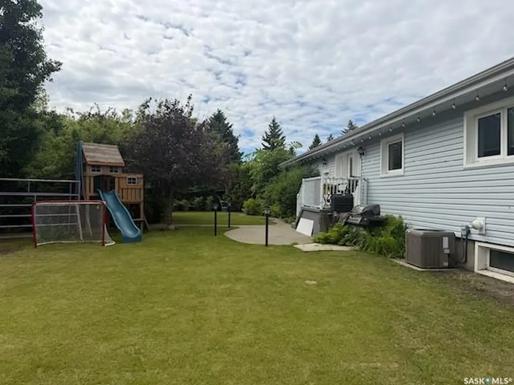 626 Mary Street Canora SK S0A 0L0