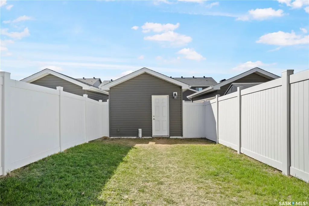 4733 Primrose Green Drive E Regina SK S4V 3K9