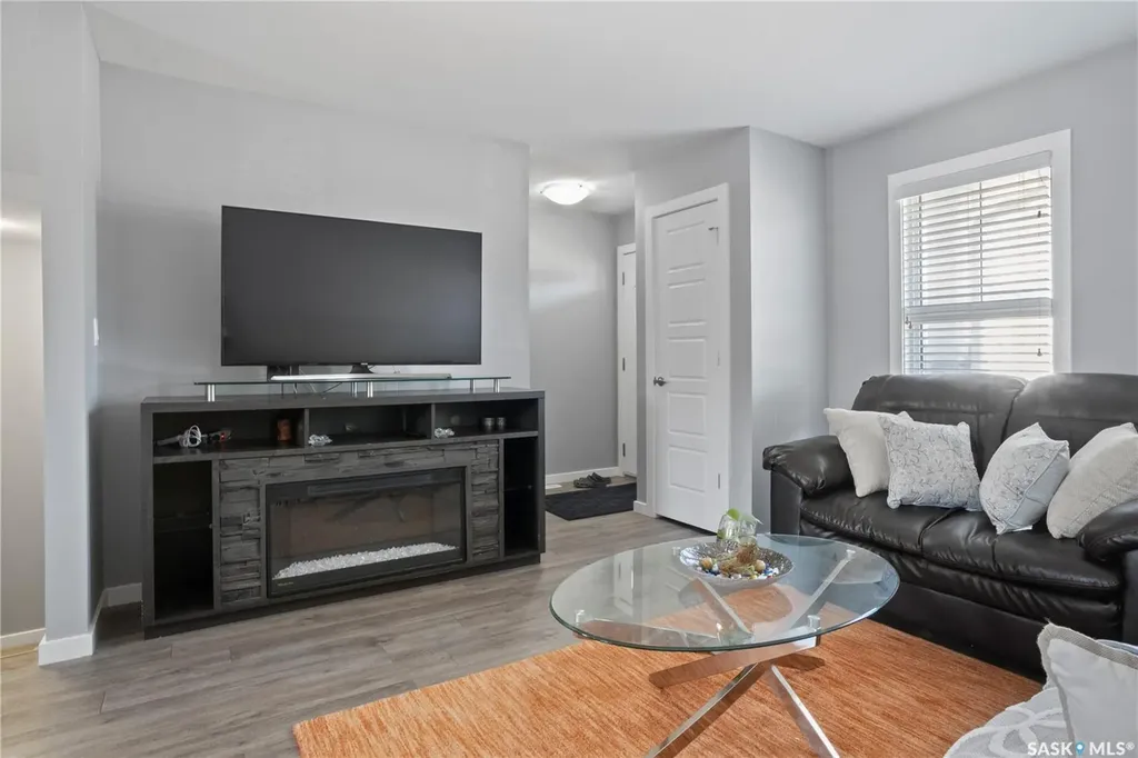4733 Primrose Green Drive E Regina SK S4V 3K9