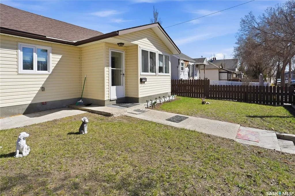 1472 103rd Street North Battleford SK S9A 1L3