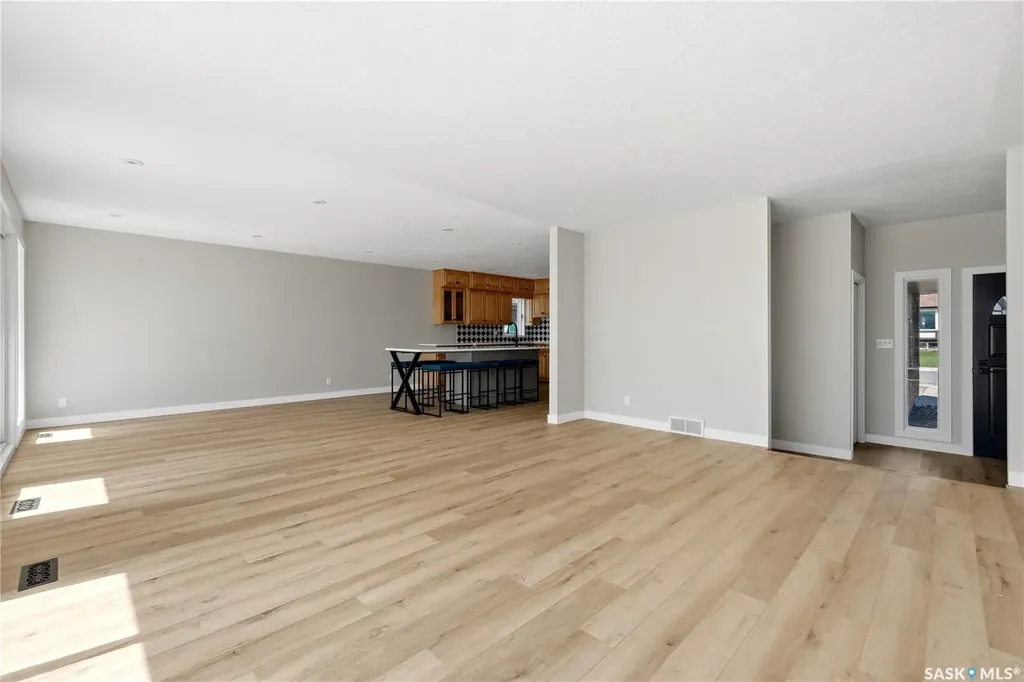 1535 Lee Grayson Crescent N Regina SK S4X 3Z9