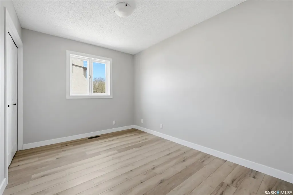 1535 Lee Grayson Crescent N Regina SK S4X 3Z9
