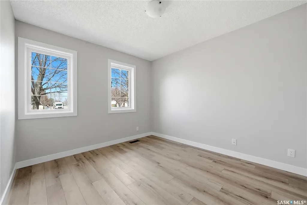 1535 Lee Grayson Crescent N Regina SK S4X 3Z9