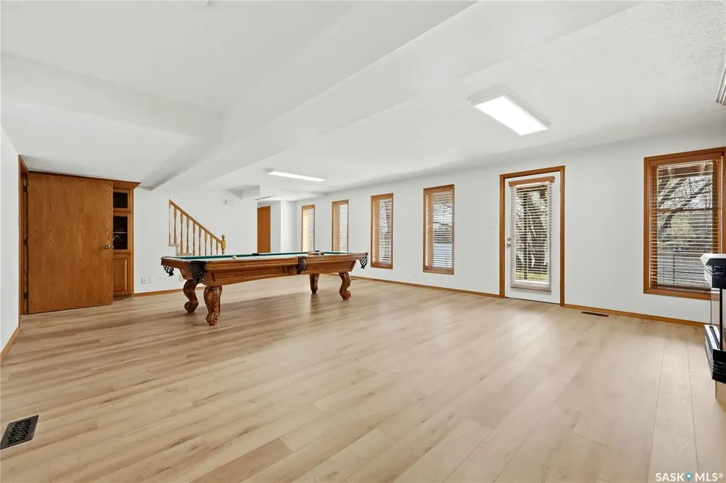 1535 Lee Grayson Crescent N Regina SK S4X 3Z9