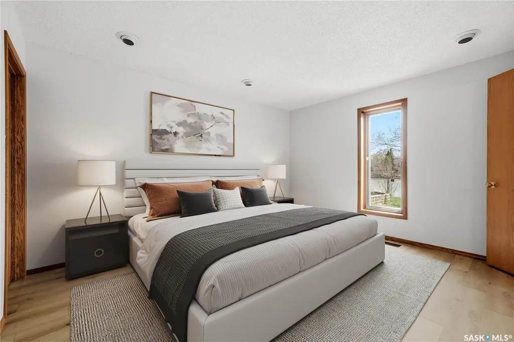 1535 Lee Grayson Crescent N Regina SK S4X 3Z9