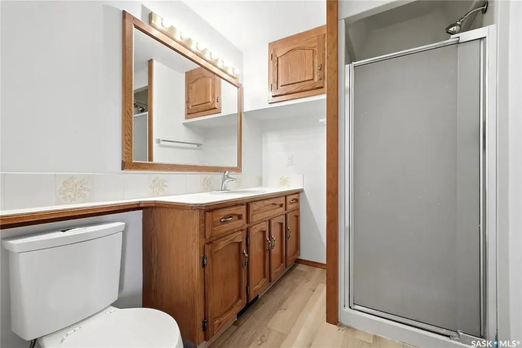 1535 Lee Grayson Crescent N Regina SK S4X 3Z9