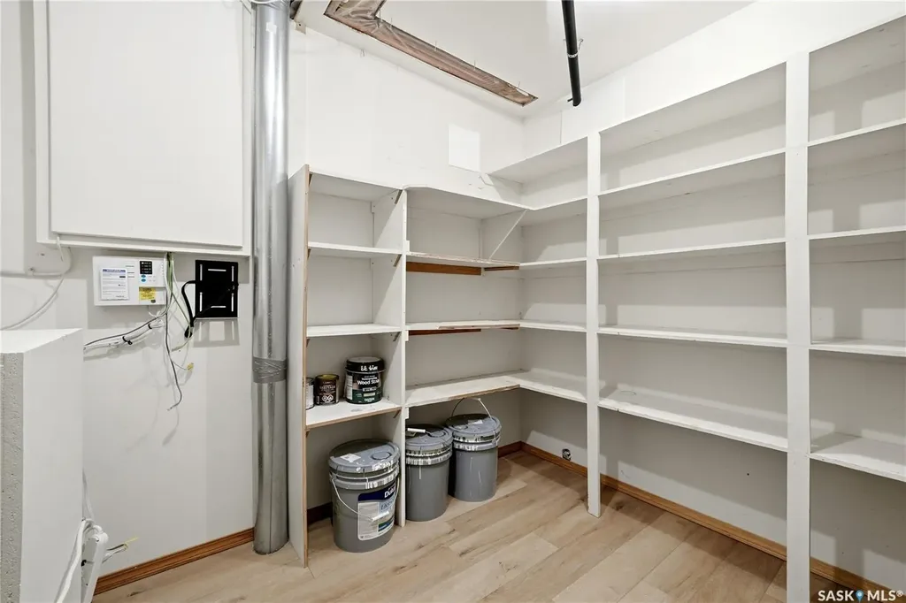 1535 Lee Grayson Crescent N Regina SK S4X 3Z9