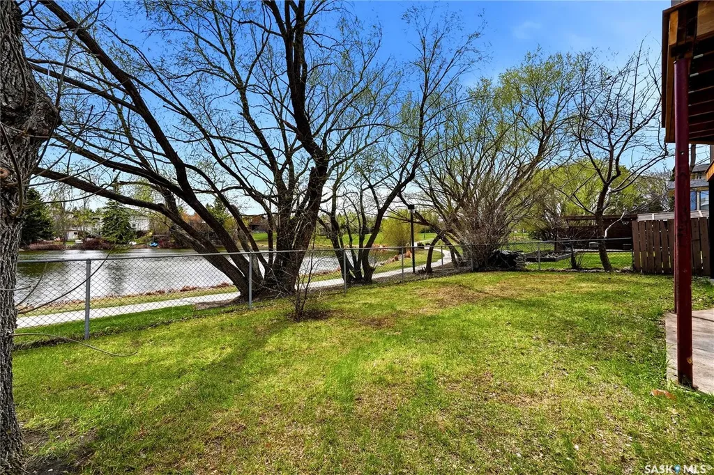 1535 Lee Grayson Crescent N Regina SK S4X 3Z9