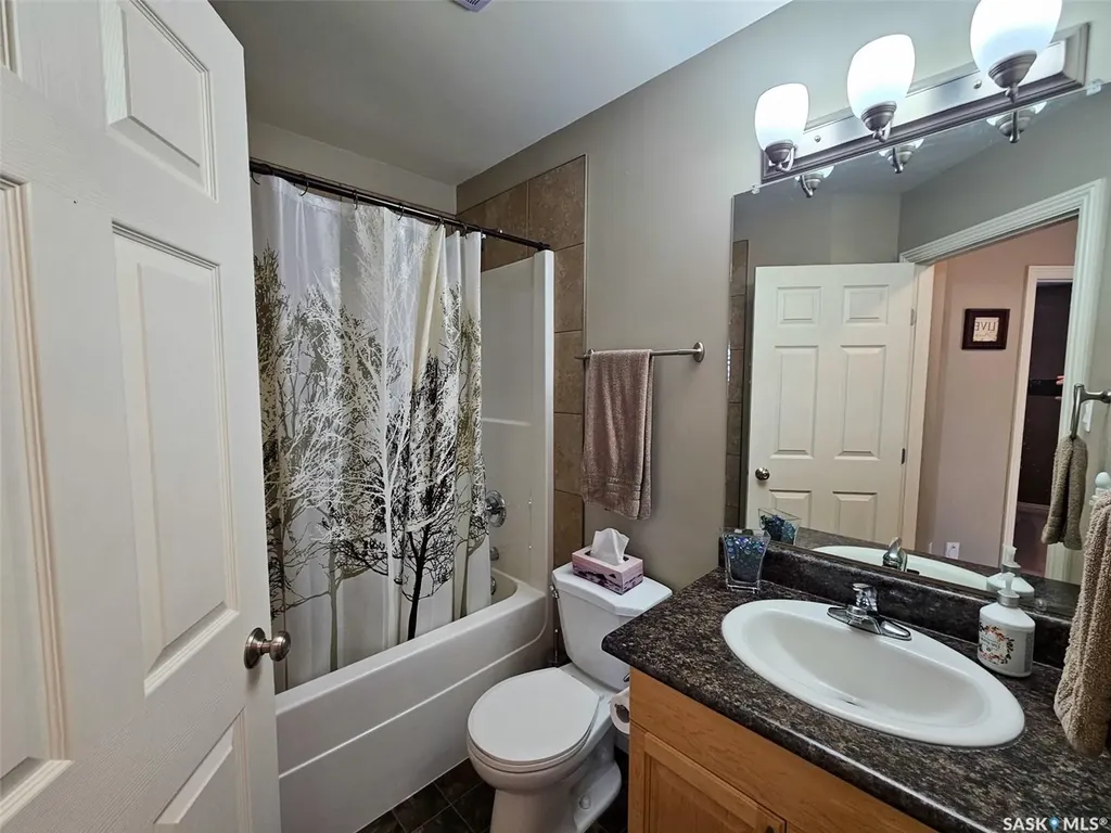 508 Thompson Street Herbert SK S0H 2A0