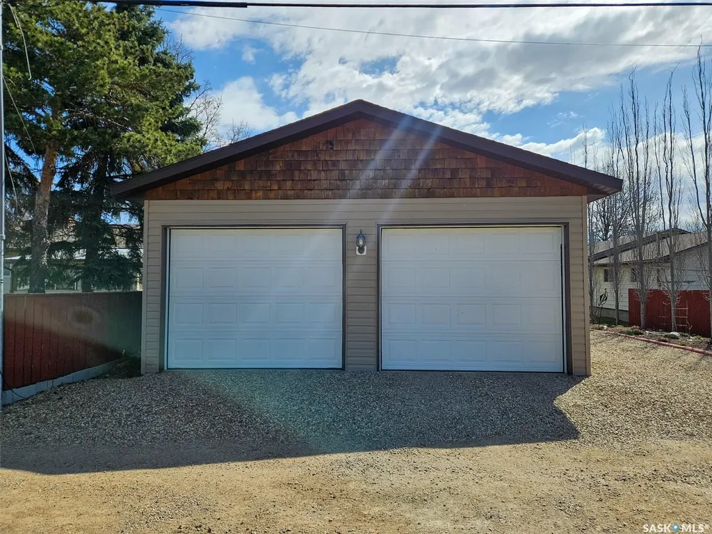 508 Thompson Street Herbert SK S0H 2A0