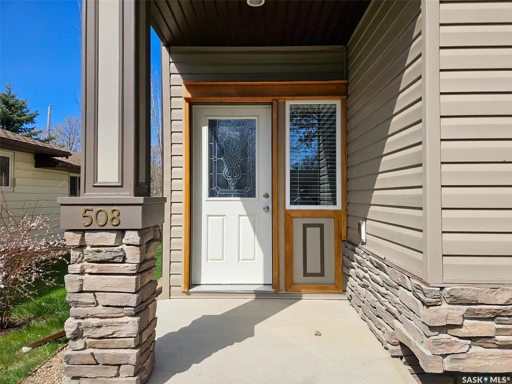 508 Thompson Street Herbert SK S0H 2A0