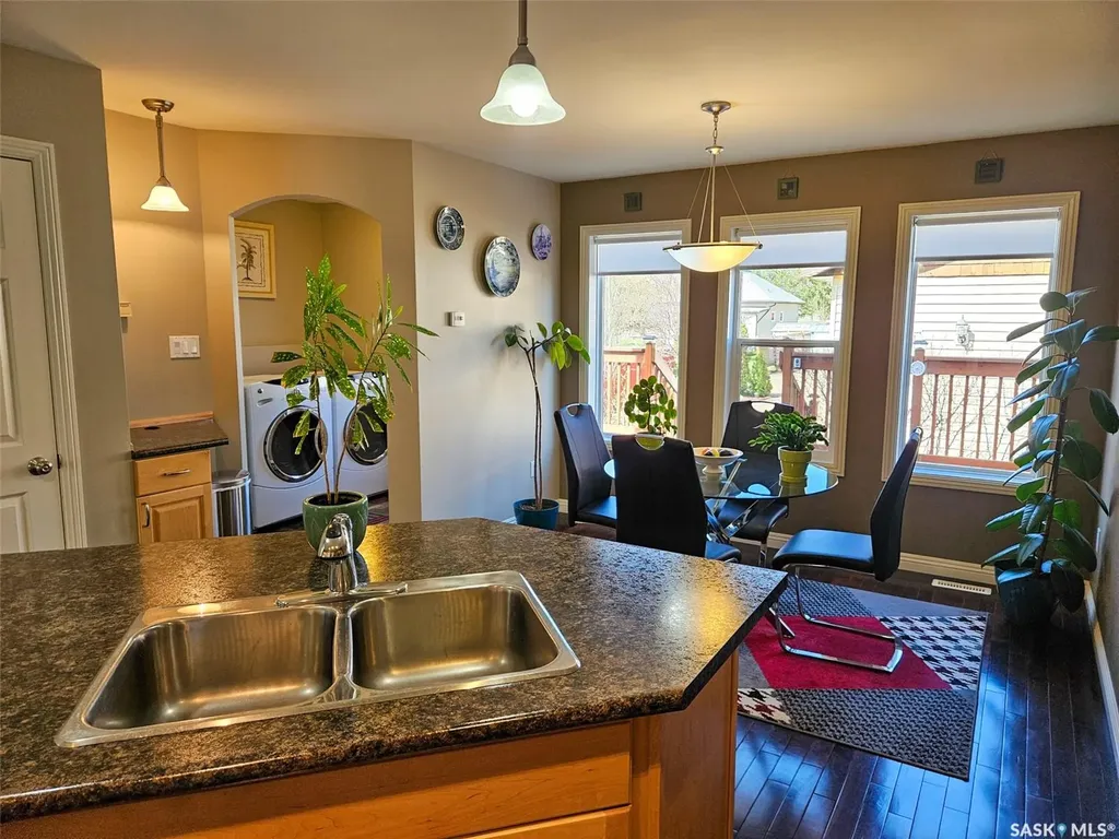 508 Thompson Street Herbert SK S0H 2A0