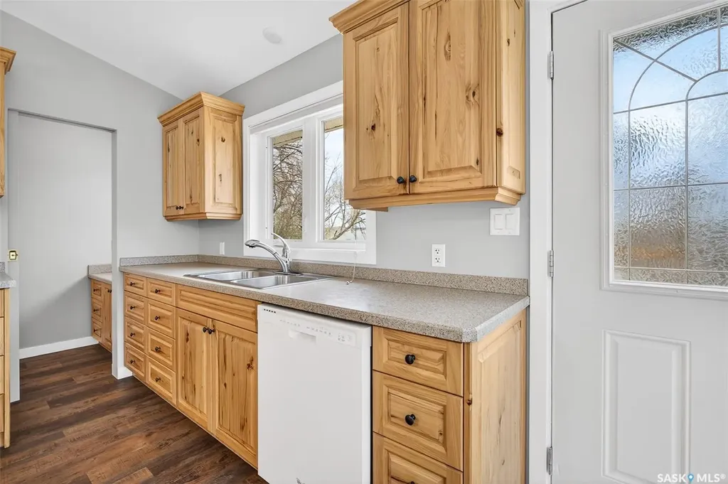 739 Tatanka Drive South Lake SK S0H 2X0