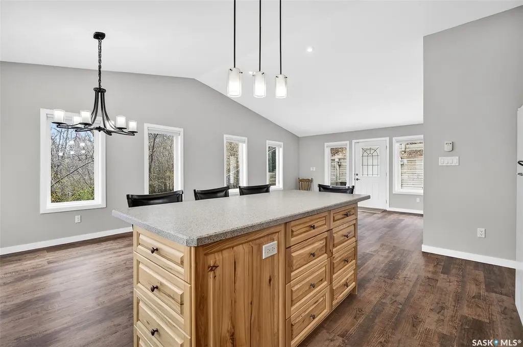 739 Tatanka Drive South Lake SK S0H 2X0