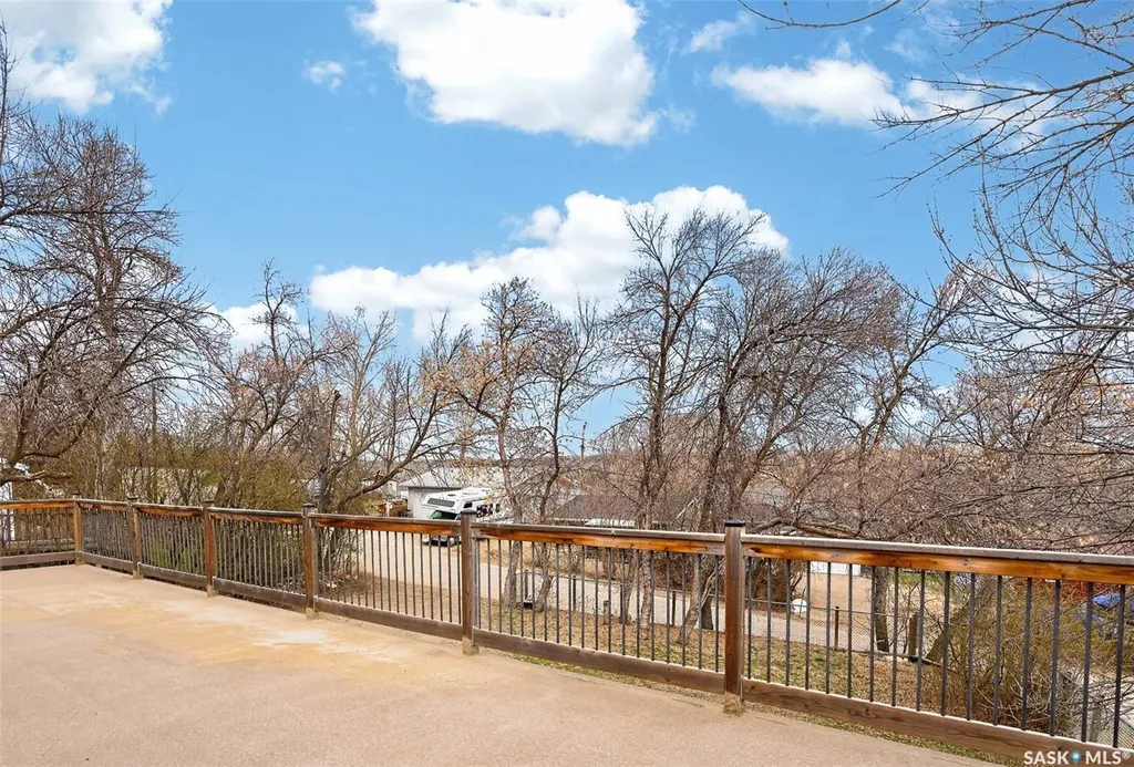 739 Tatanka Drive South Lake SK S0H 2X0