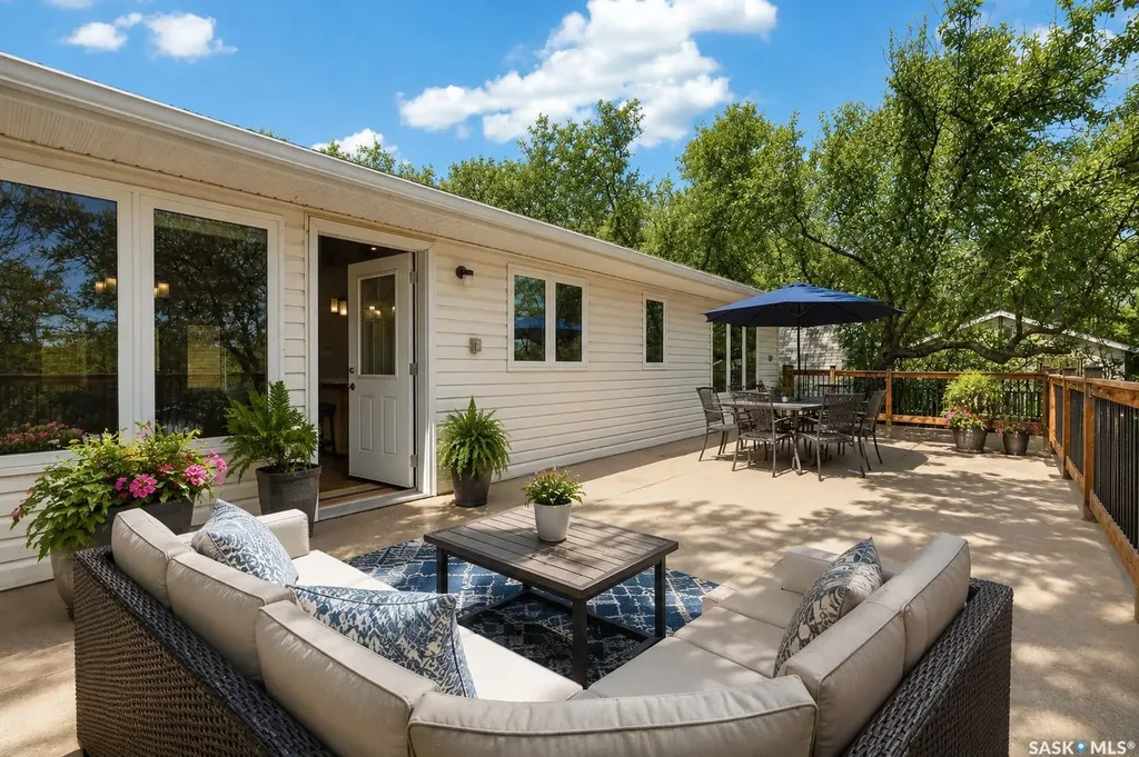 739 Tatanka Drive South Lake SK S0H 2X0