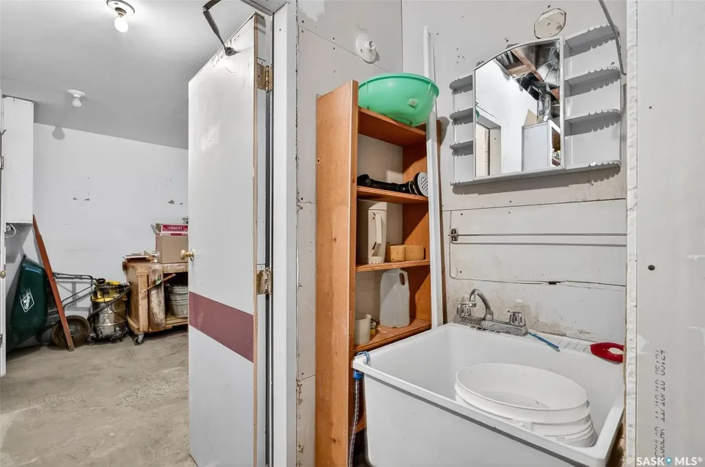 739 Tatanka Drive South Lake SK S0H 2X0