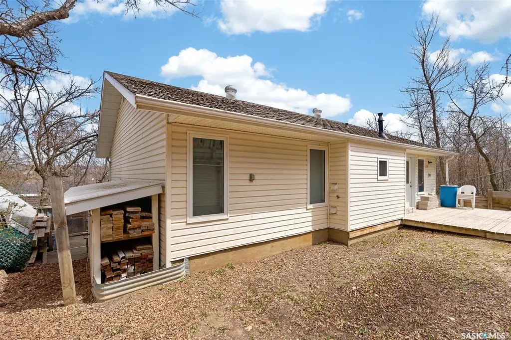 739 Tatanka Drive South Lake SK S0H 2X0