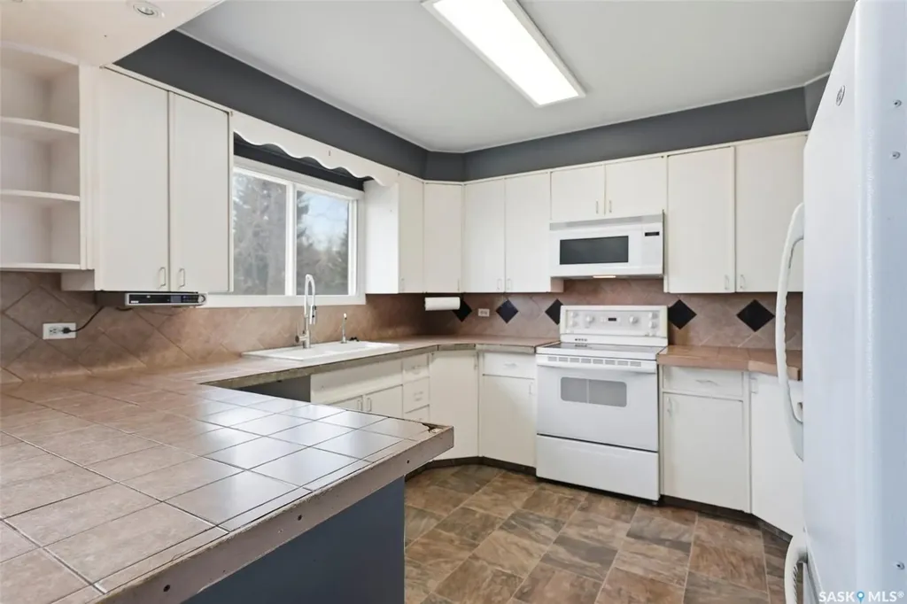 324 Norreys Street Drake SK S0K 1H0