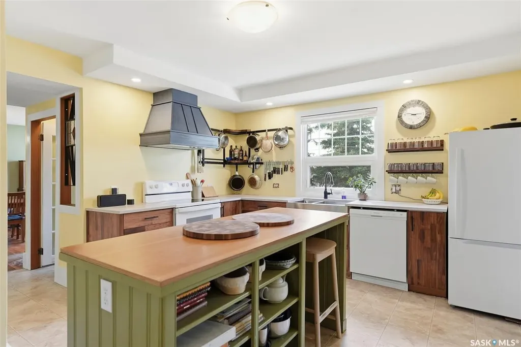 62 Antrim Street Lanigan SK S0K 2M0