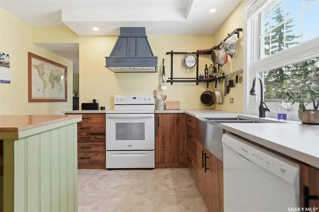 62 Antrim Street Lanigan SK S0K 2M0