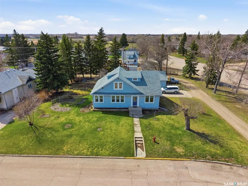62 Antrim Street Lanigan SK S0K 2M0