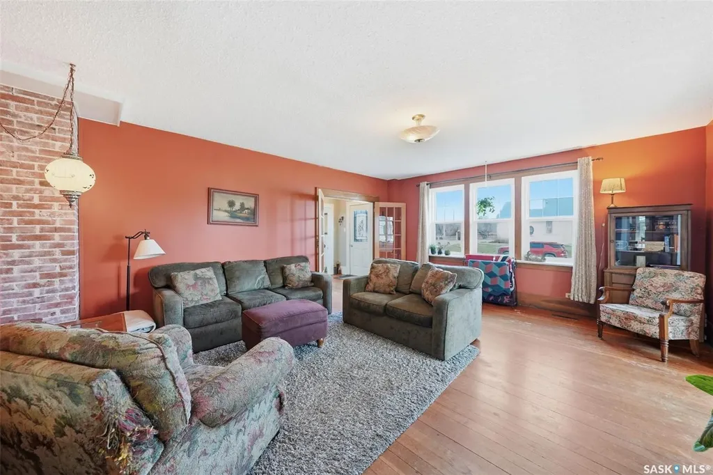 62 Antrim Street Lanigan SK S0K 2M0