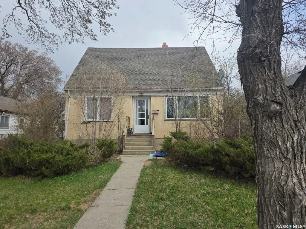 1167 Elphinstone Street Regina SK S4T 3M2