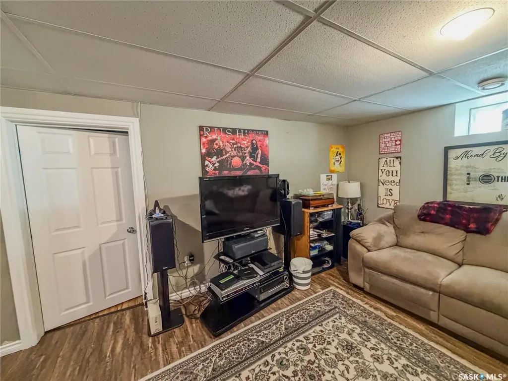 319 March Avenue E Langenburg SK S0A 2A0