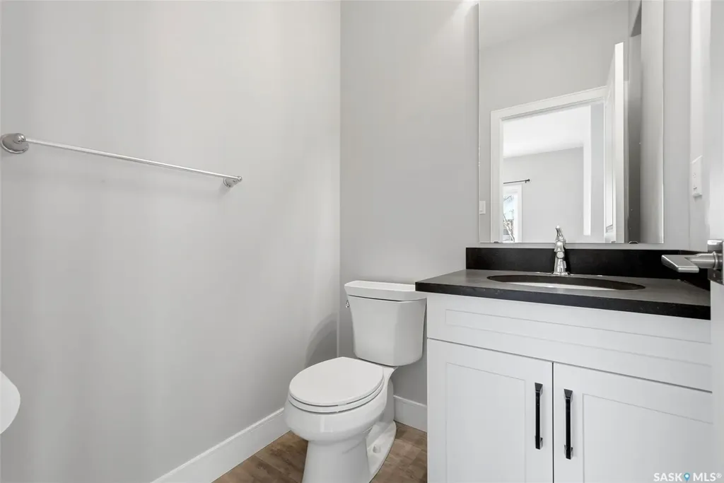 2100 Queen Street Regina SK S4T 4C3