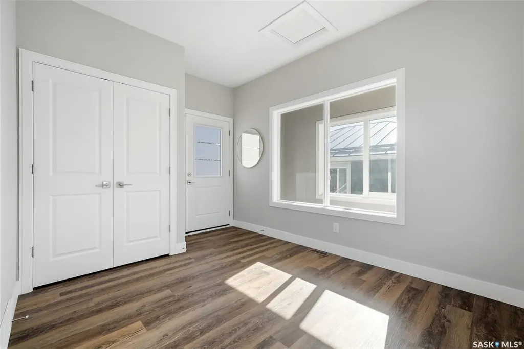 2100 Queen Street Regina SK S4T 4C3