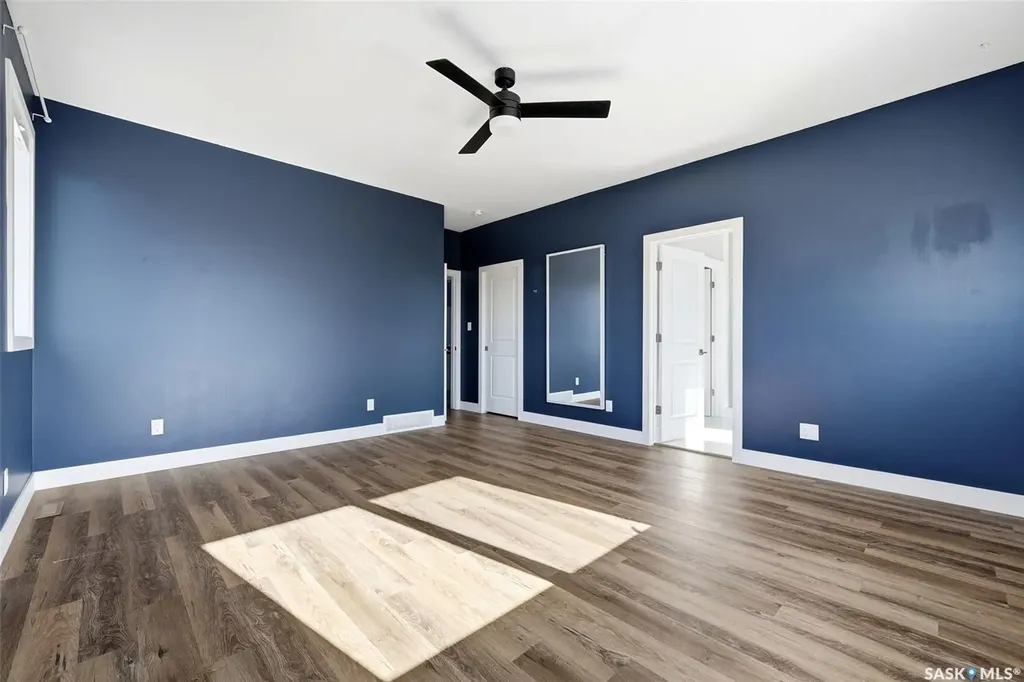 2100 Queen Street Regina SK S4T 4C3