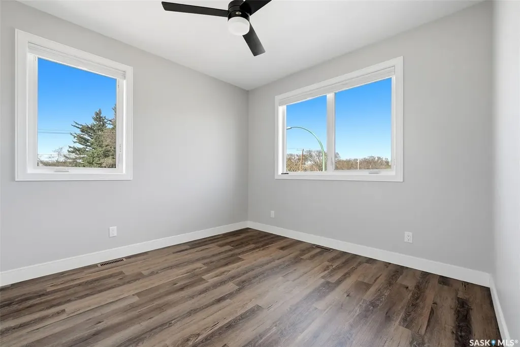 2100 Queen Street Regina SK S4T 4C3