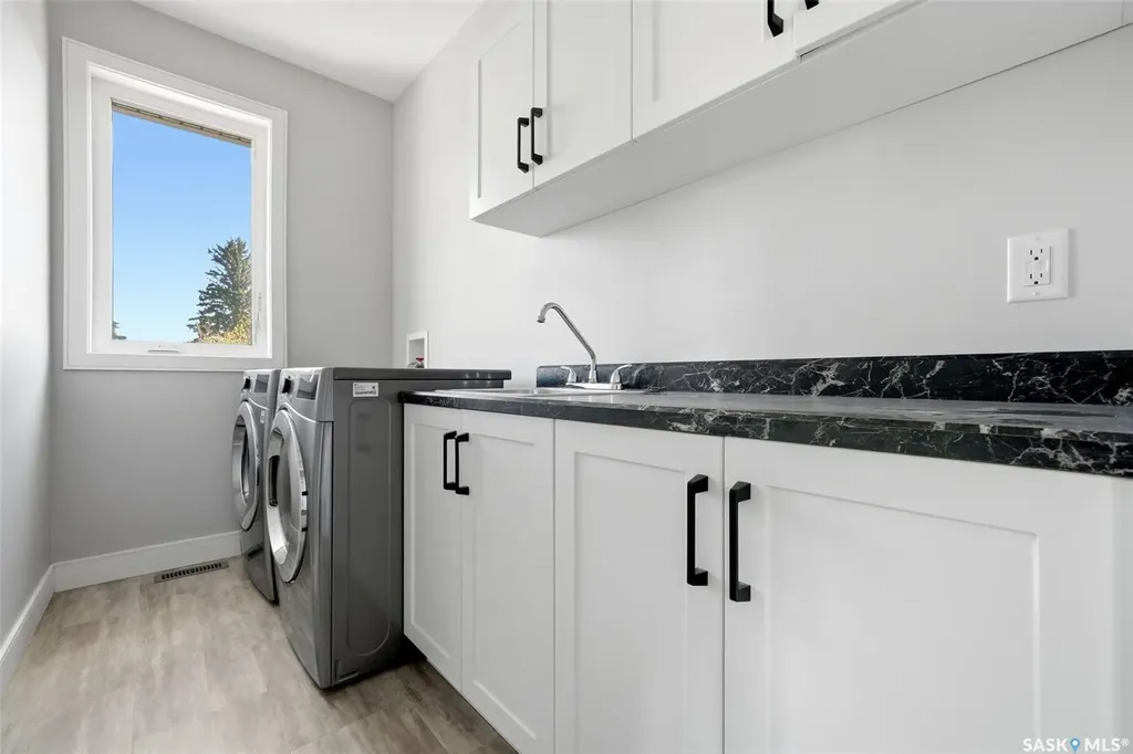 2100 Queen Street Regina SK S4T 4C3