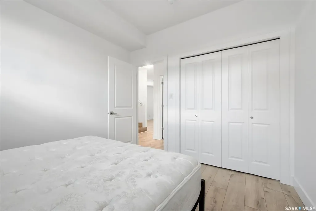 2100 Queen Street Regina SK S4T 4C3