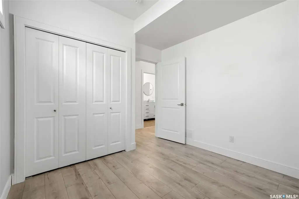 2100 Queen Street Regina SK S4T 4C3