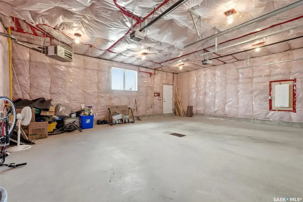 2100 Queen Street Regina SK S4T 4C3
