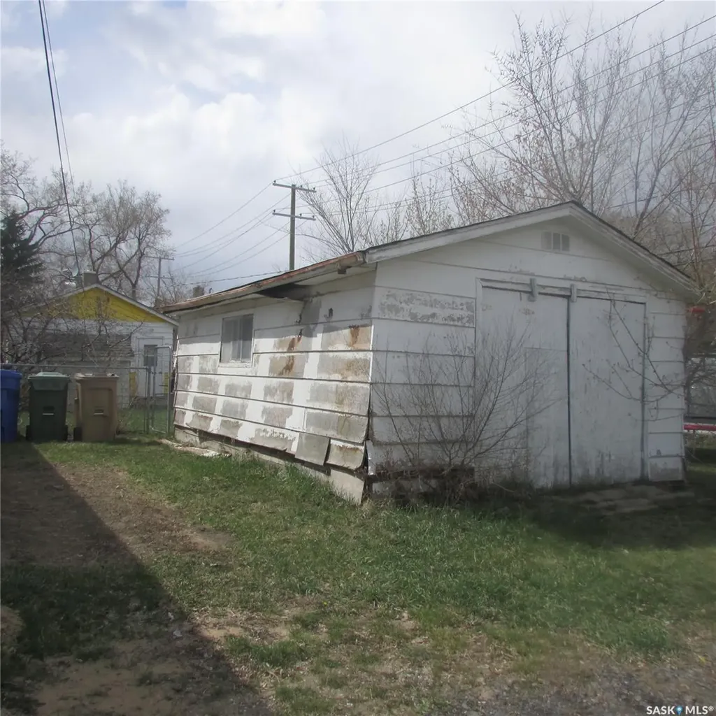 405 Scarth Street Regina SK S4R 2C6