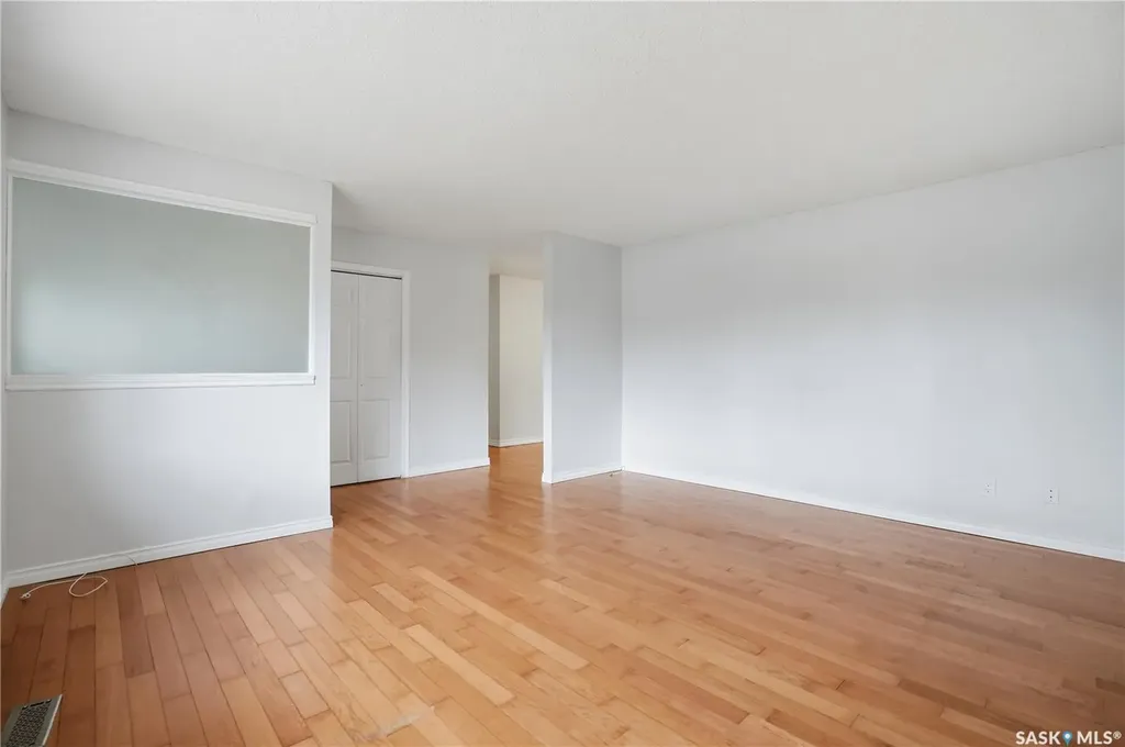 58 Nelles Street Regina SK S4X 1M4