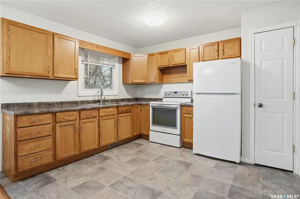 58 Nelles Street Regina SK S4X 1M4