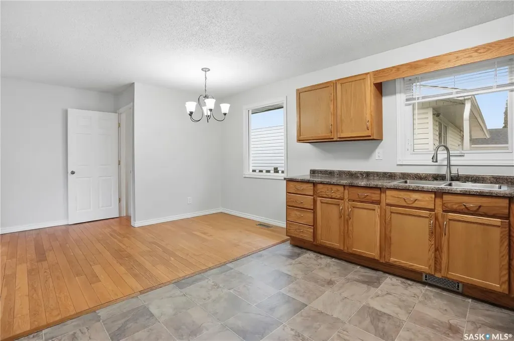 58 Nelles Street Regina SK S4X 1M4