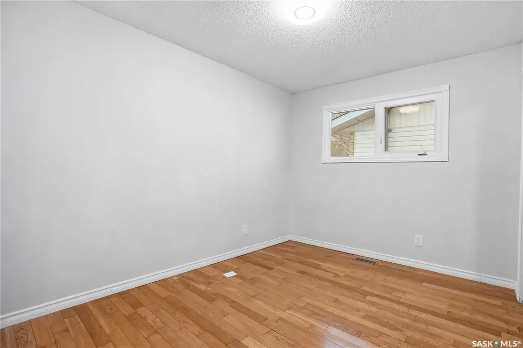 58 Nelles Street Regina SK S4X 1M4