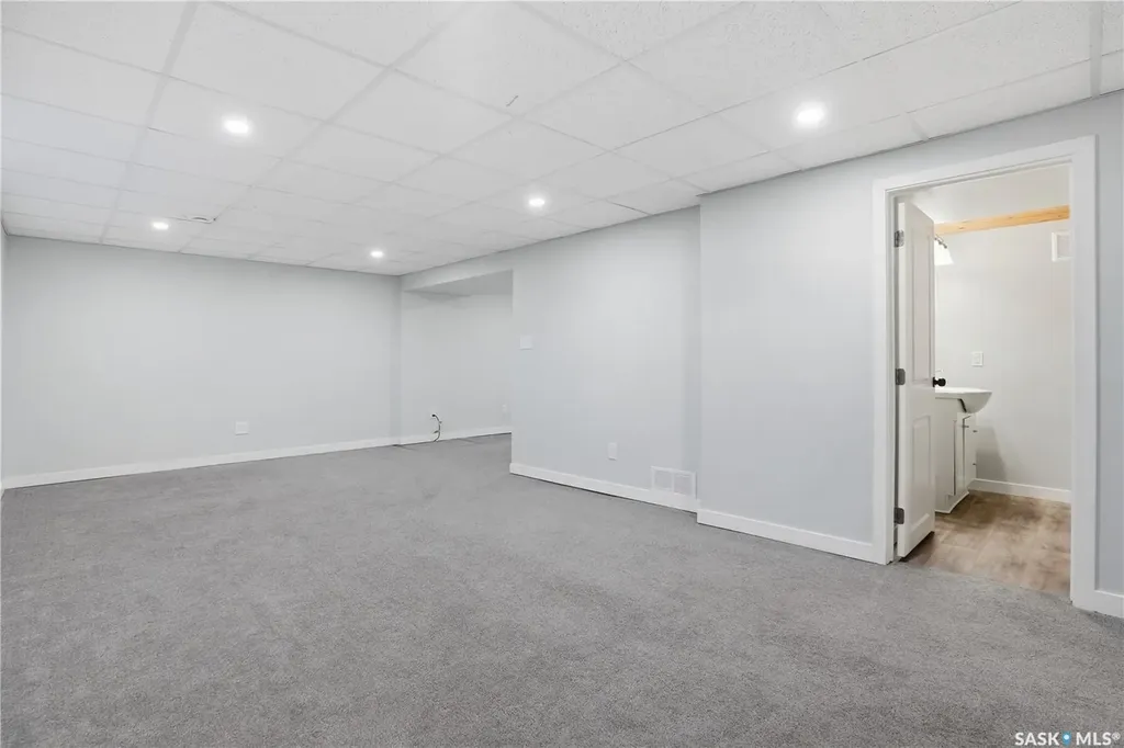 58 Nelles Street Regina SK S4X 1M4