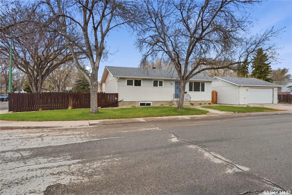 58 Nelles Street Regina SK S4X 1M4