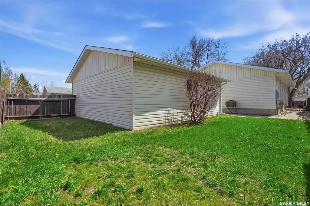 58 Nelles Street Regina SK S4X 1M4