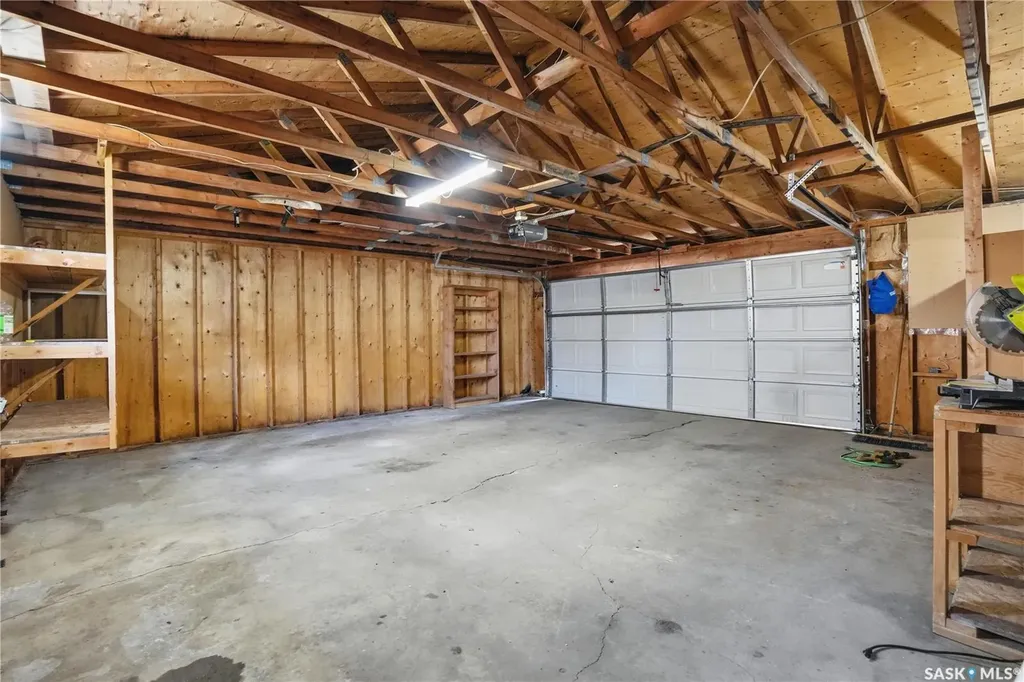 58 Nelles Street Regina SK S4X 1M4