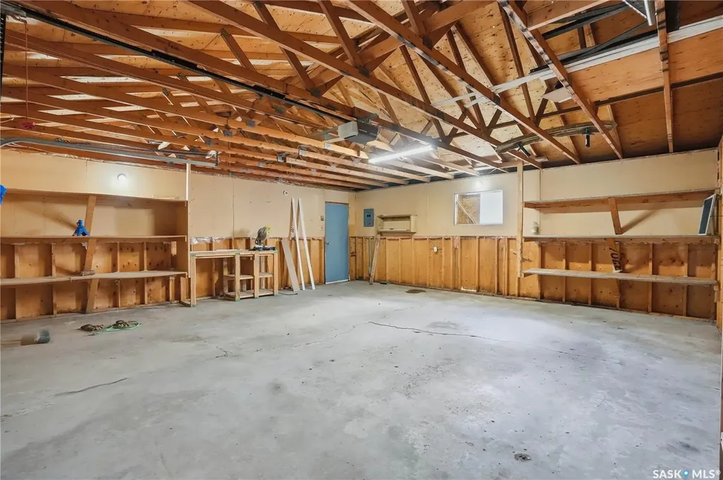 58 Nelles Street Regina SK S4X 1M4