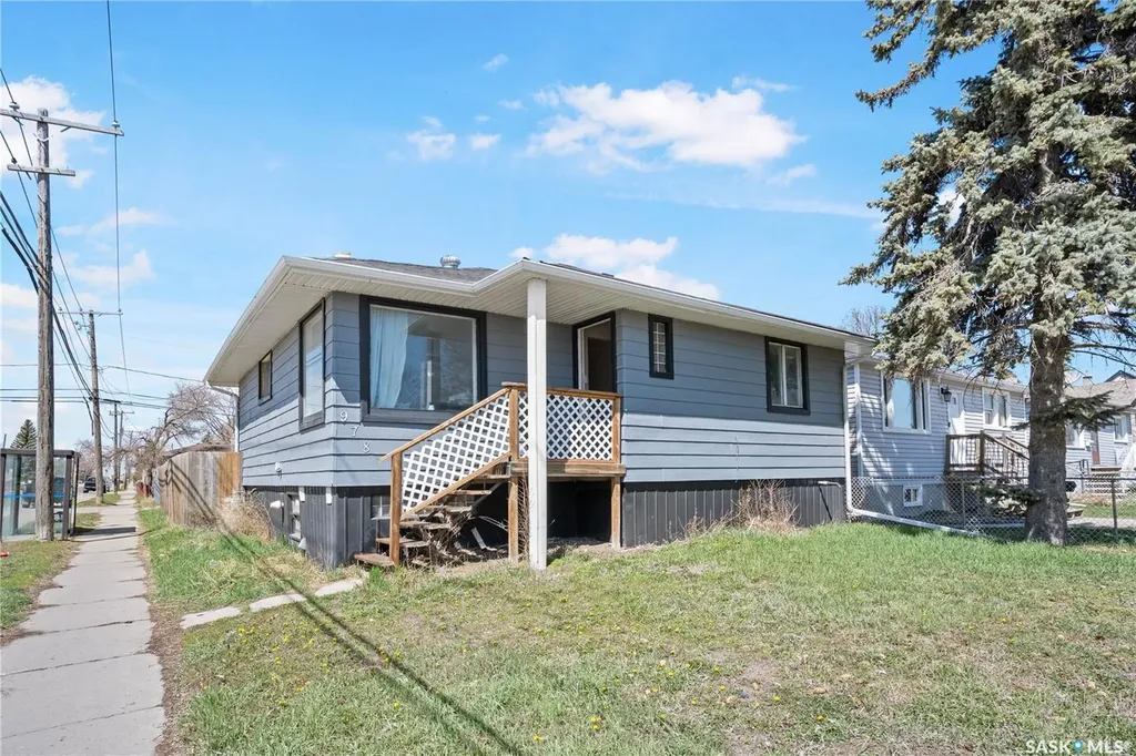978 Lindsay Street Regina SK S4N 3A6