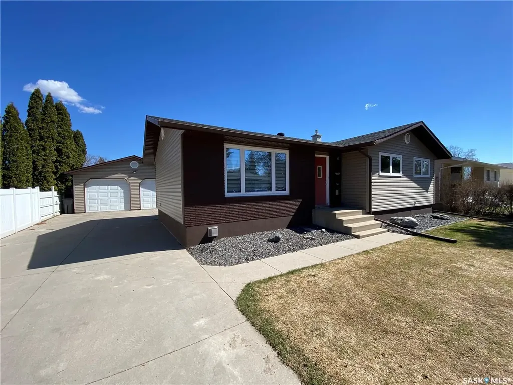 23 Crestwood Crescent Yorkton SK S3N 2P2
